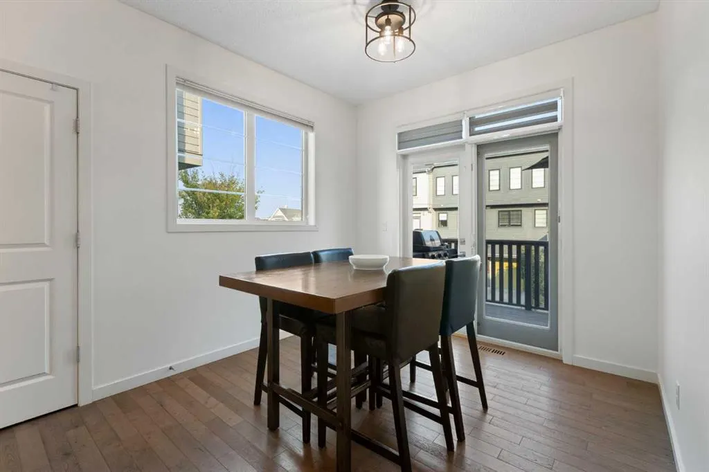 62 Walden Walk SE
