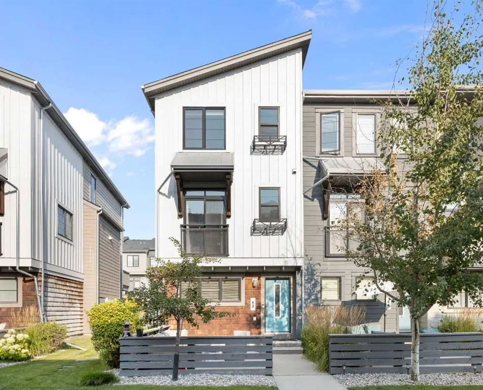 62 Walden Walk SE