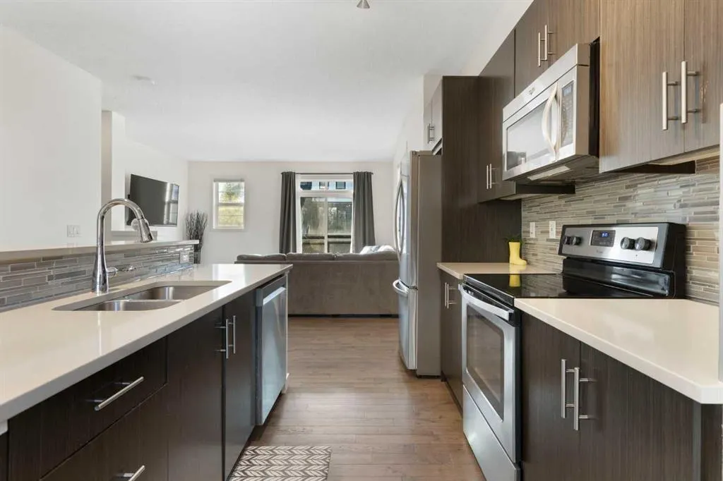 62 Walden Walk SE