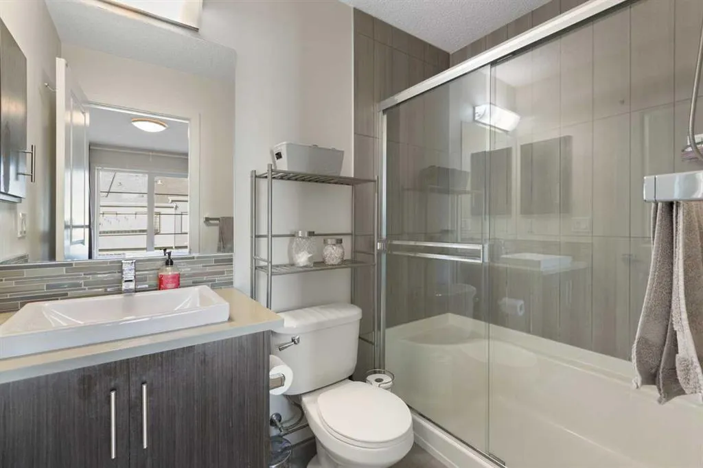62 Walden Walk SE