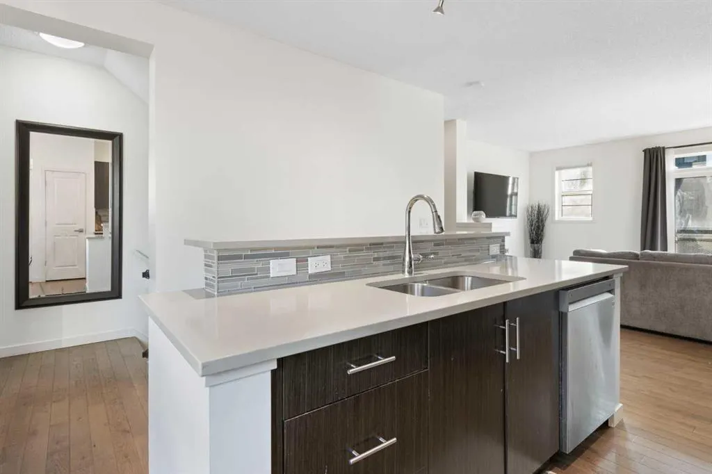62 Walden Walk SE