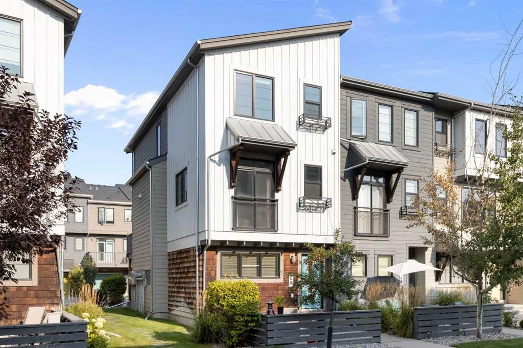 62 Walden Walk SE