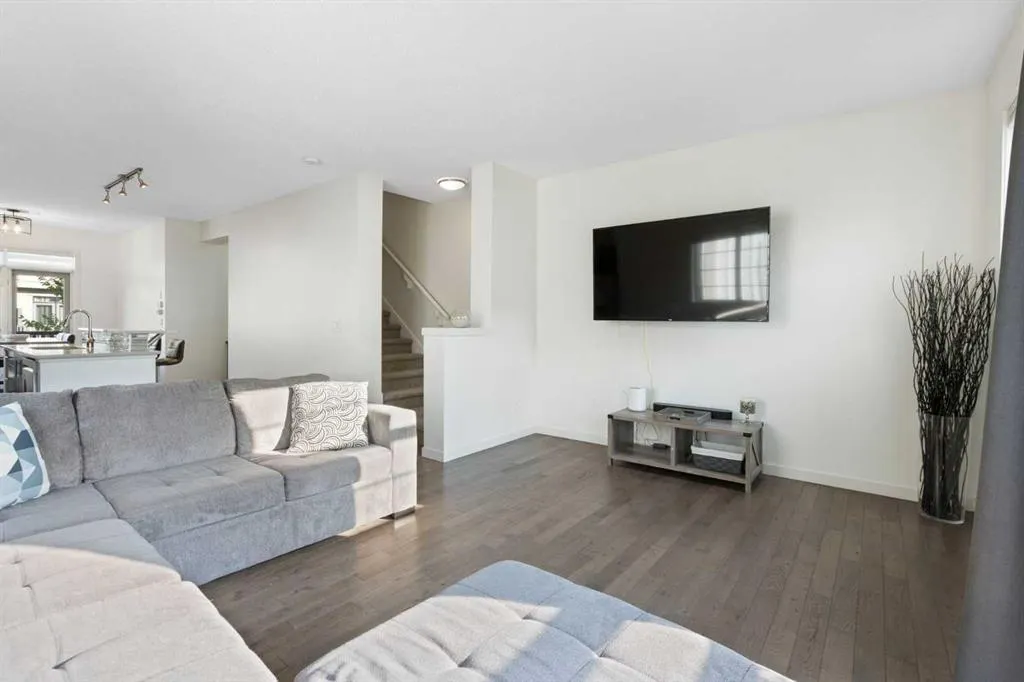 62 Walden Walk SE