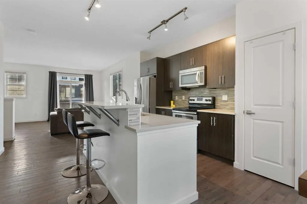 62 Walden Walk SE