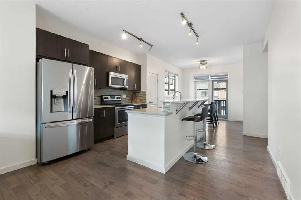 62 Walden Walk SE