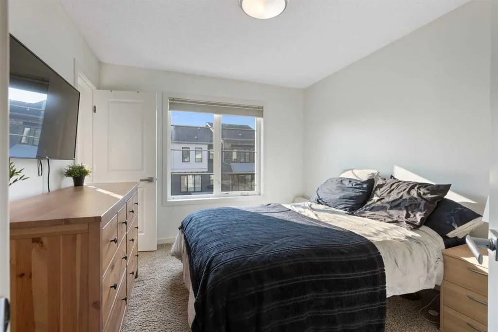 62 Walden Walk SE