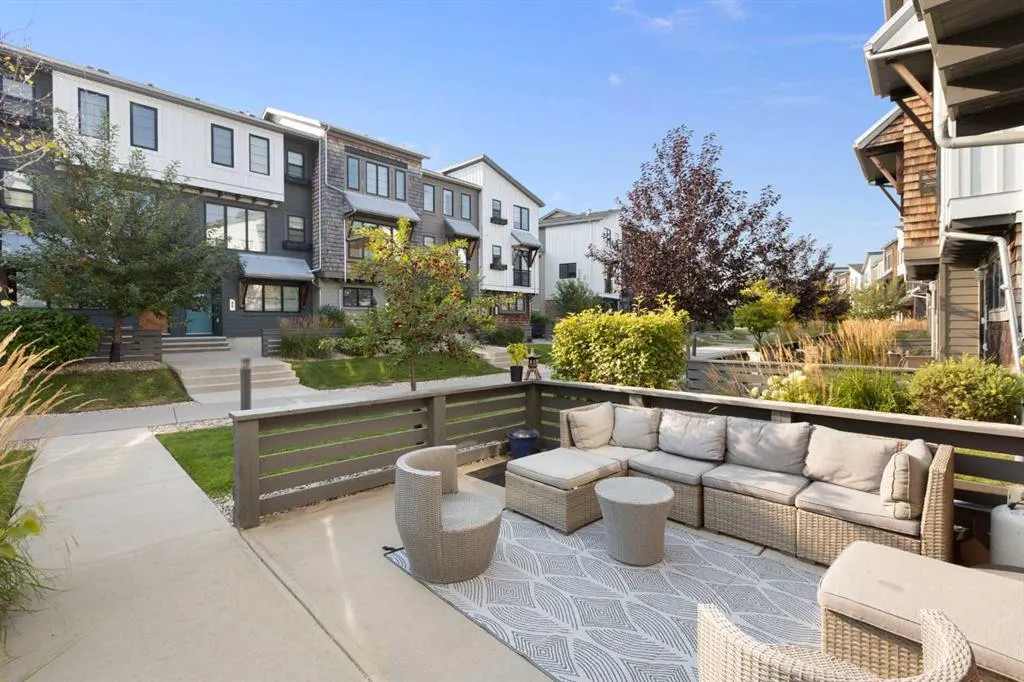 62 Walden Walk SE