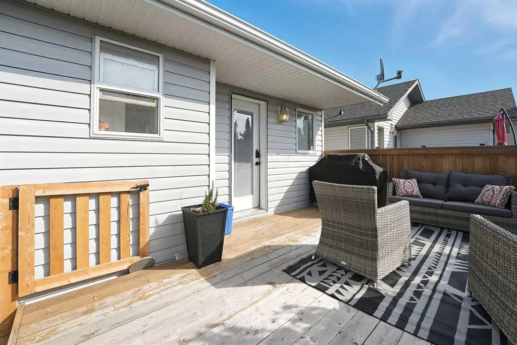 102 Dubois Crescent