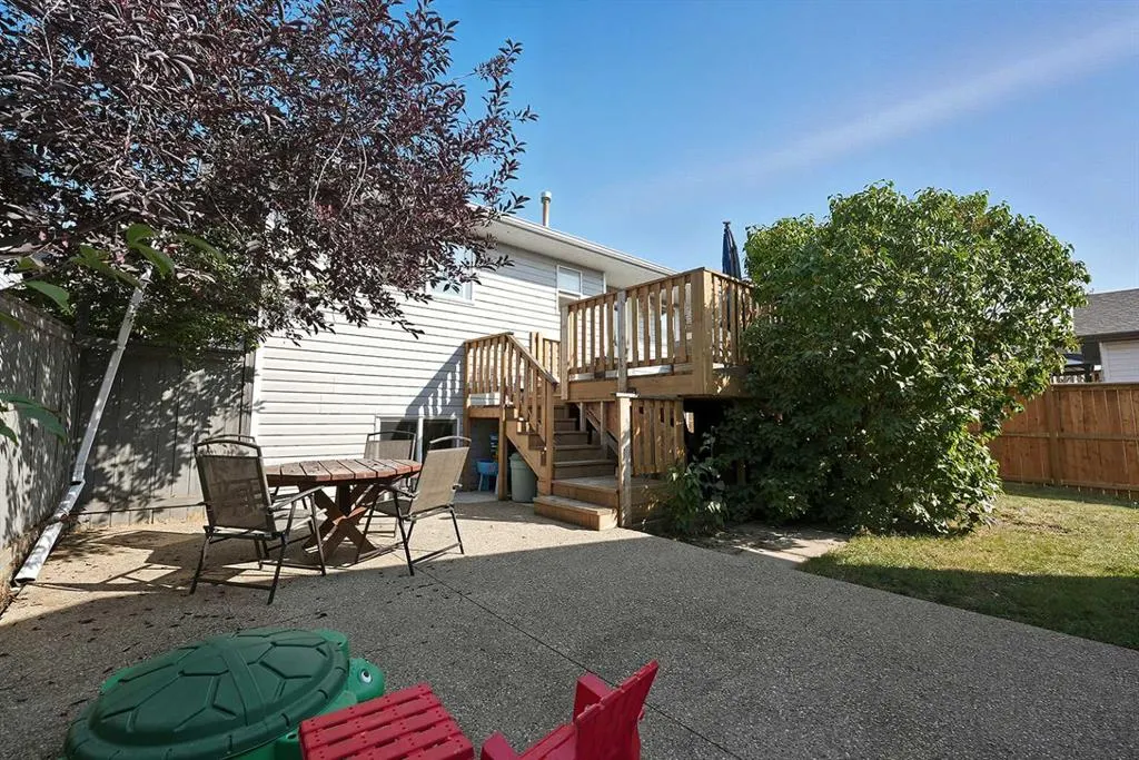 102 Dubois Crescent