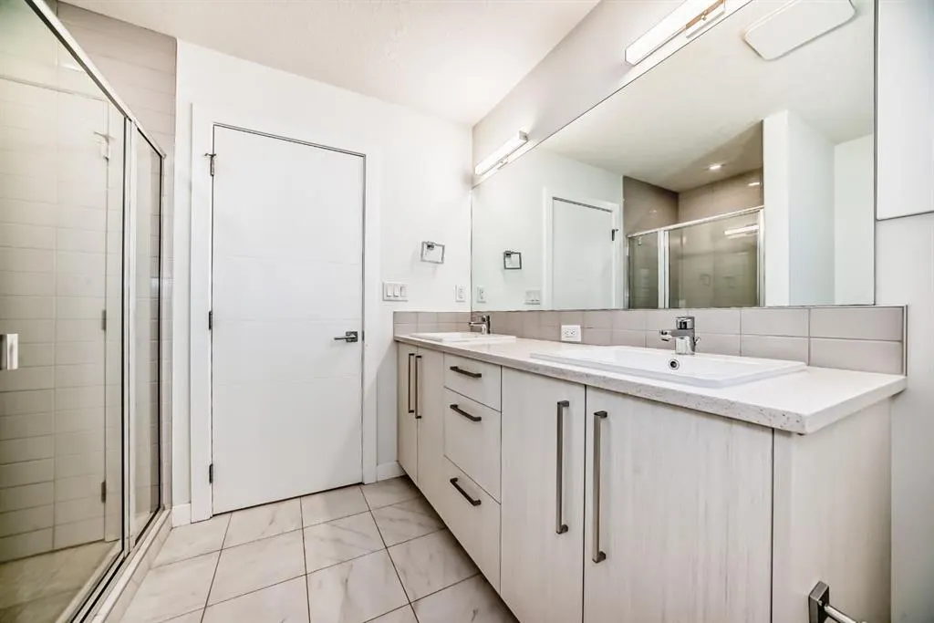110 Corner Meadows Grove NE