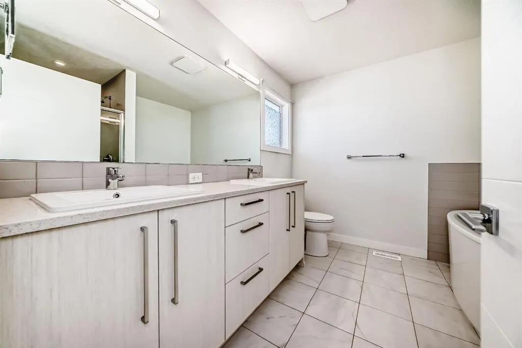 110 Corner Meadows Grove NE