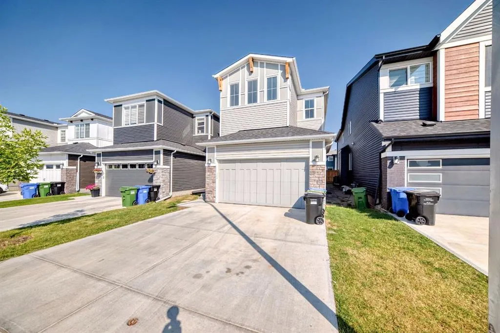 110 Corner Meadows Grove NE