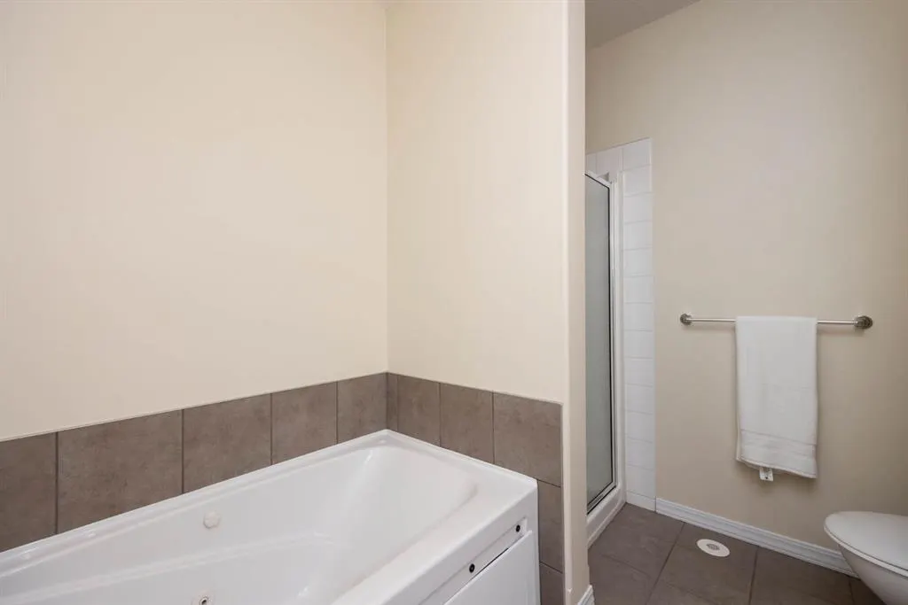 105 Fontaine Crescent, #105