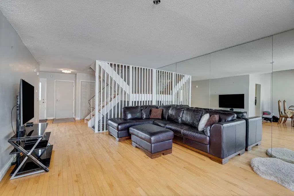 228 Theodore Place NW, #33
