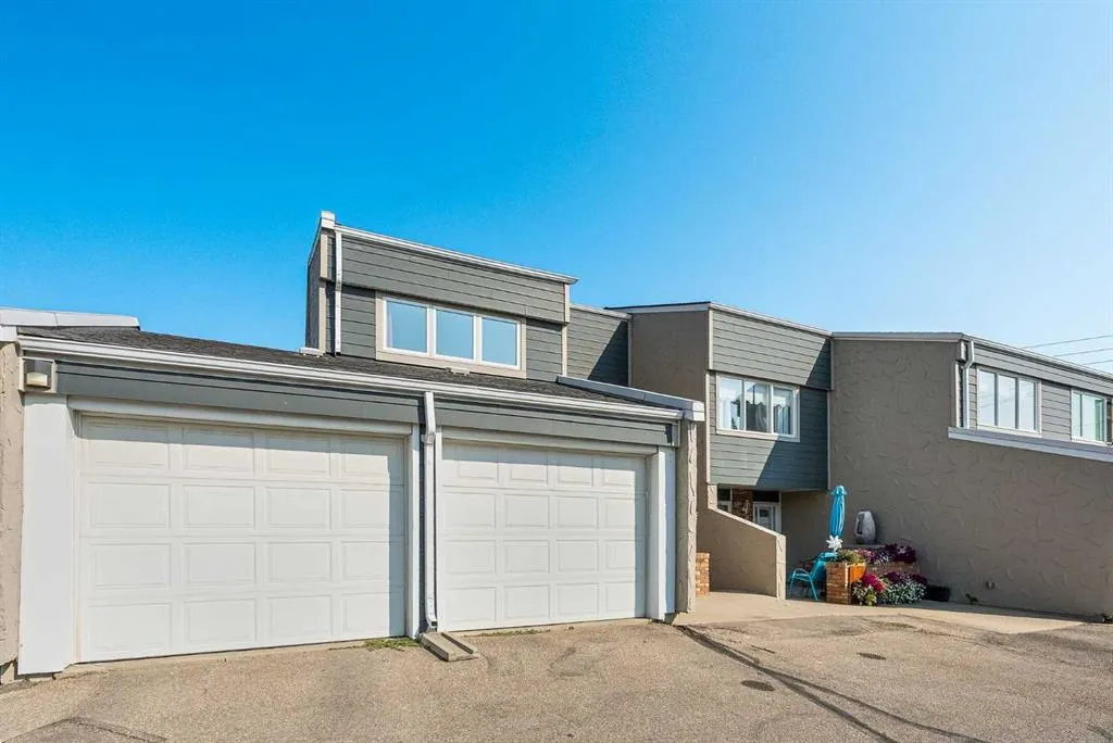 228 Theodore Place NW, #33