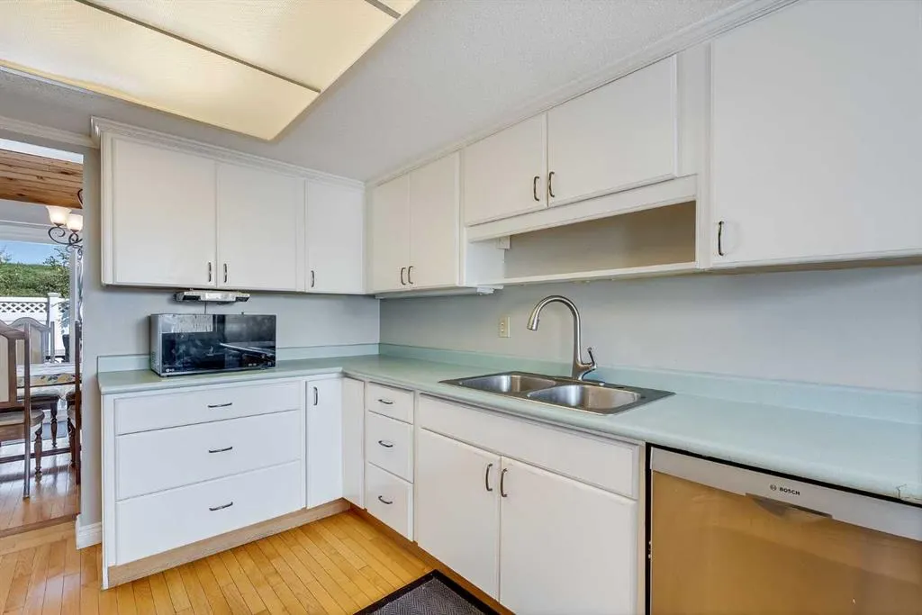 228 Theodore Place NW, #33