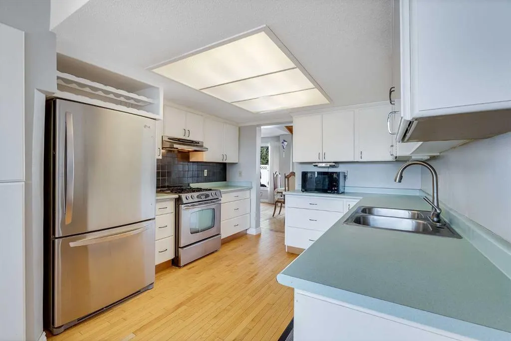 228 Theodore Place NW, #33