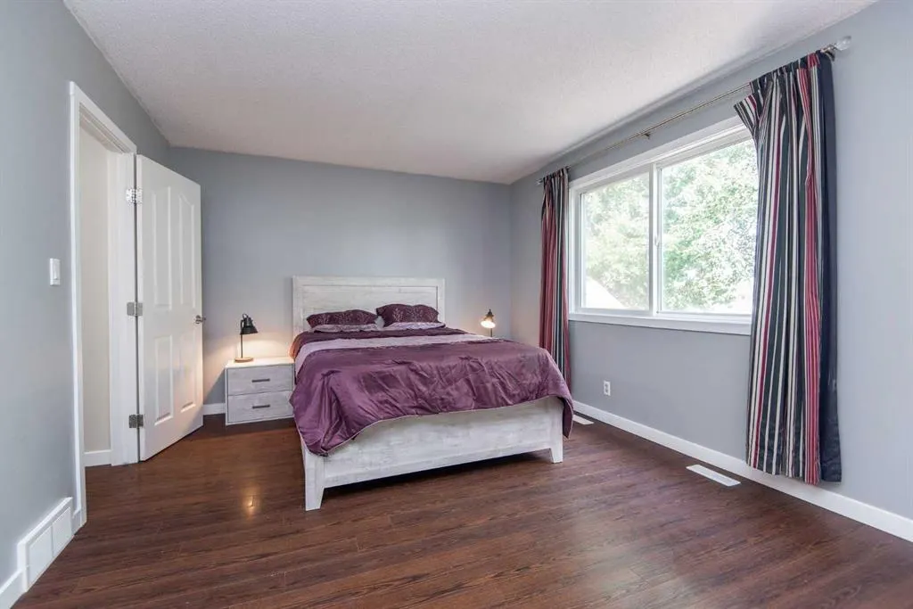 19 Glendale Boulevard