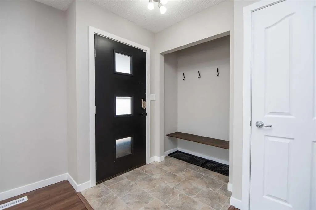 19 Glendale Boulevard