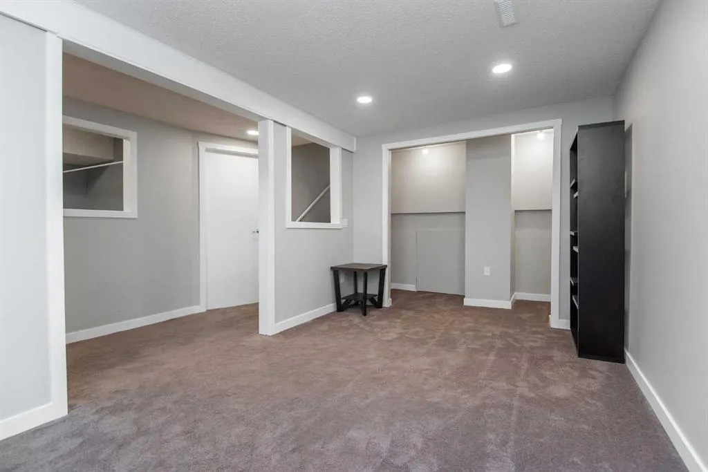 19 Glendale Boulevard