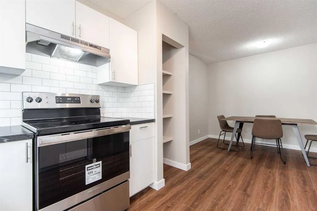 19 Glendale Boulevard