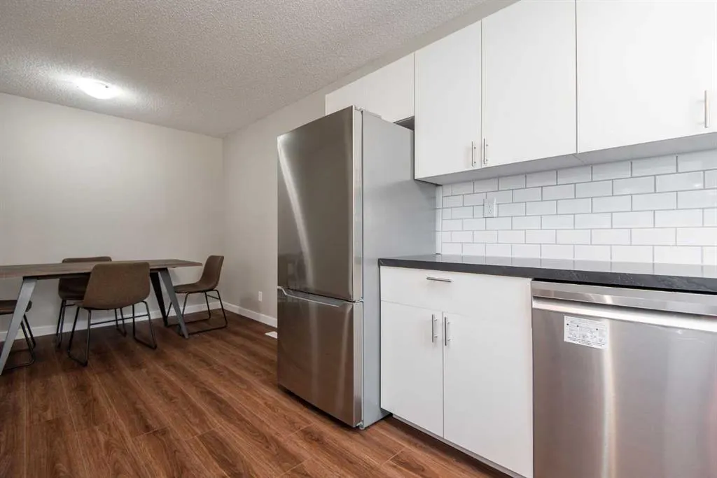 19 Glendale Boulevard