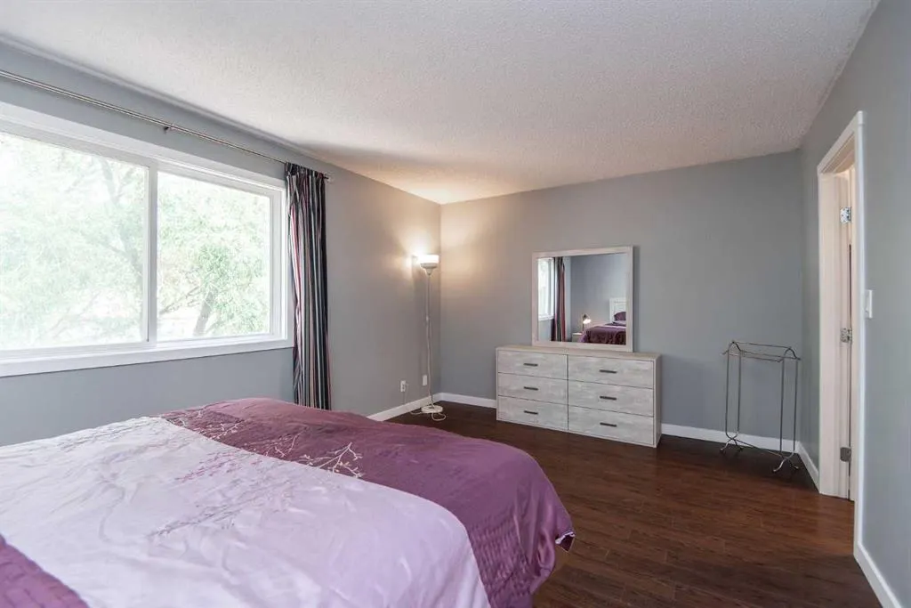 19 Glendale Boulevard