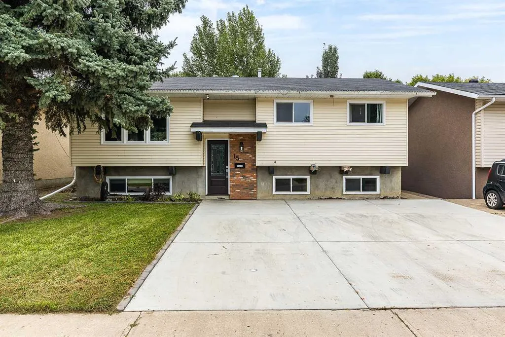 15 Ross Haven Avenue SE