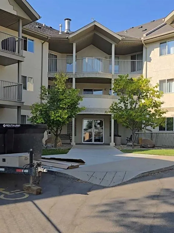 485 Red Crow Boulevard W, #213