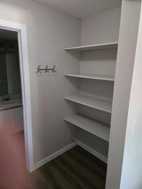 485 Red Crow Boulevard W, #213