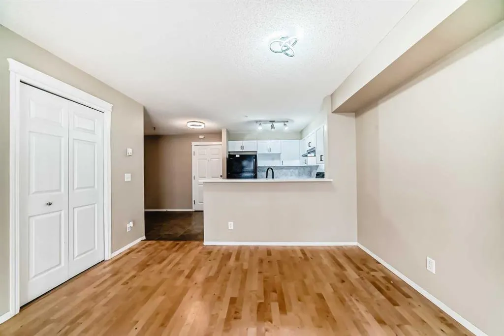 70 Panamount Drive NW, #8106