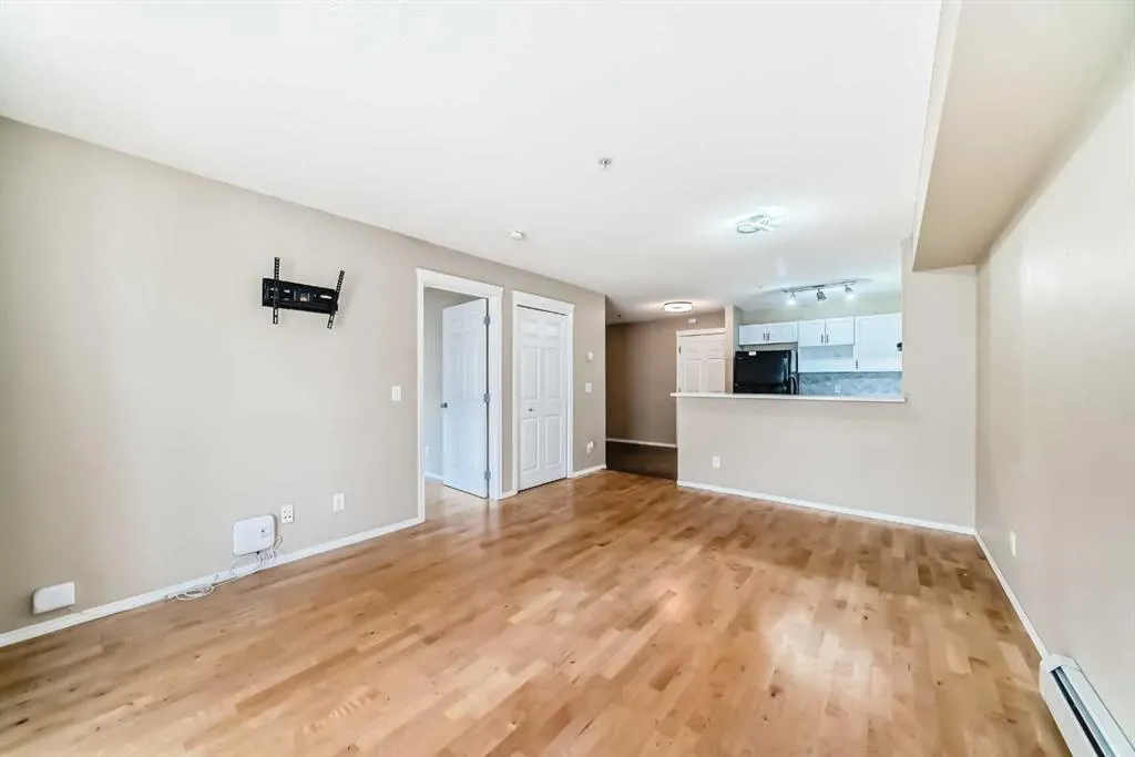 70 Panamount Drive NW, #8106