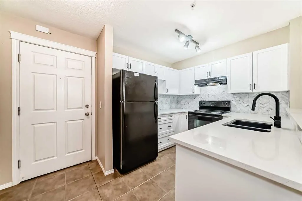 70 Panamount Drive NW, #8106