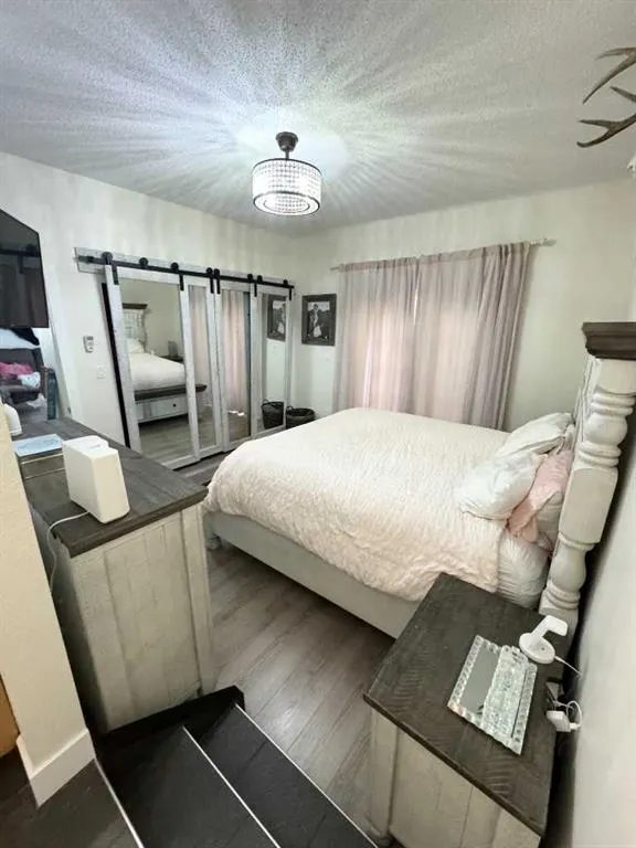 2 Garden Court