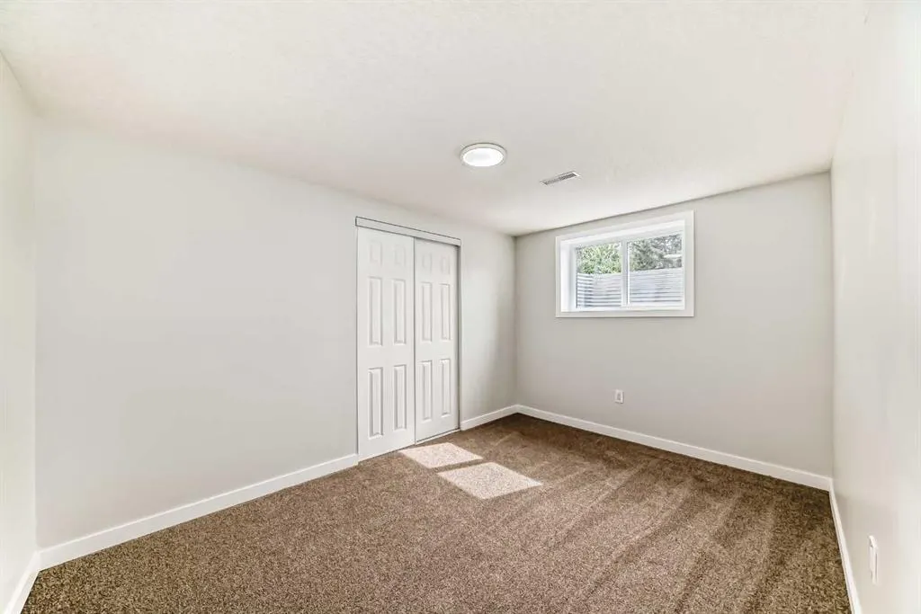 4112 Maryvale Drive NE