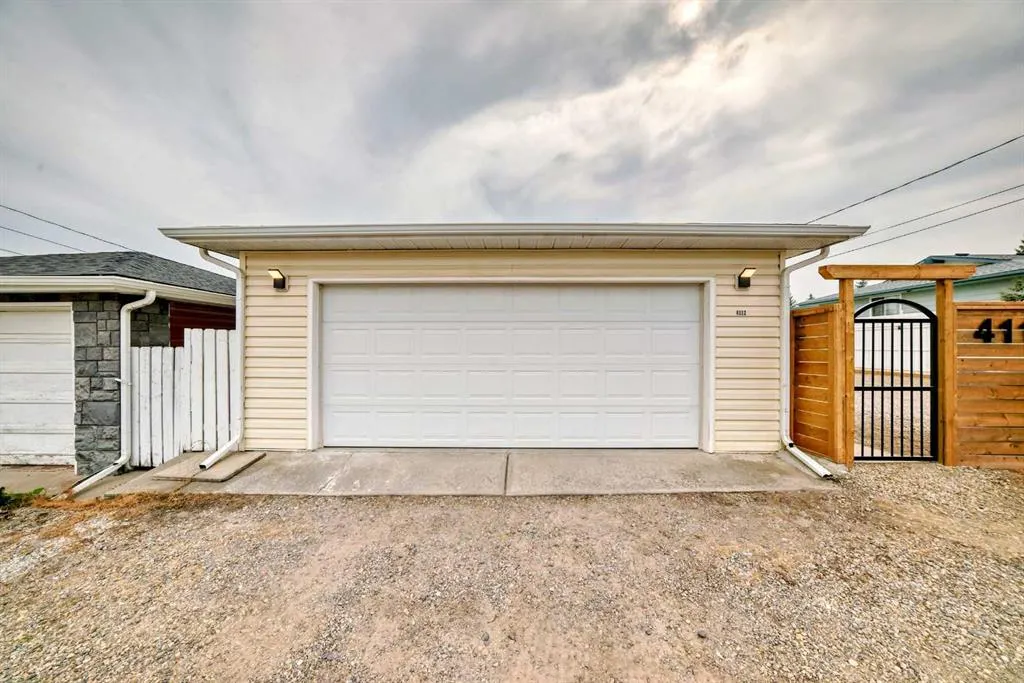 4112 Maryvale Drive NE