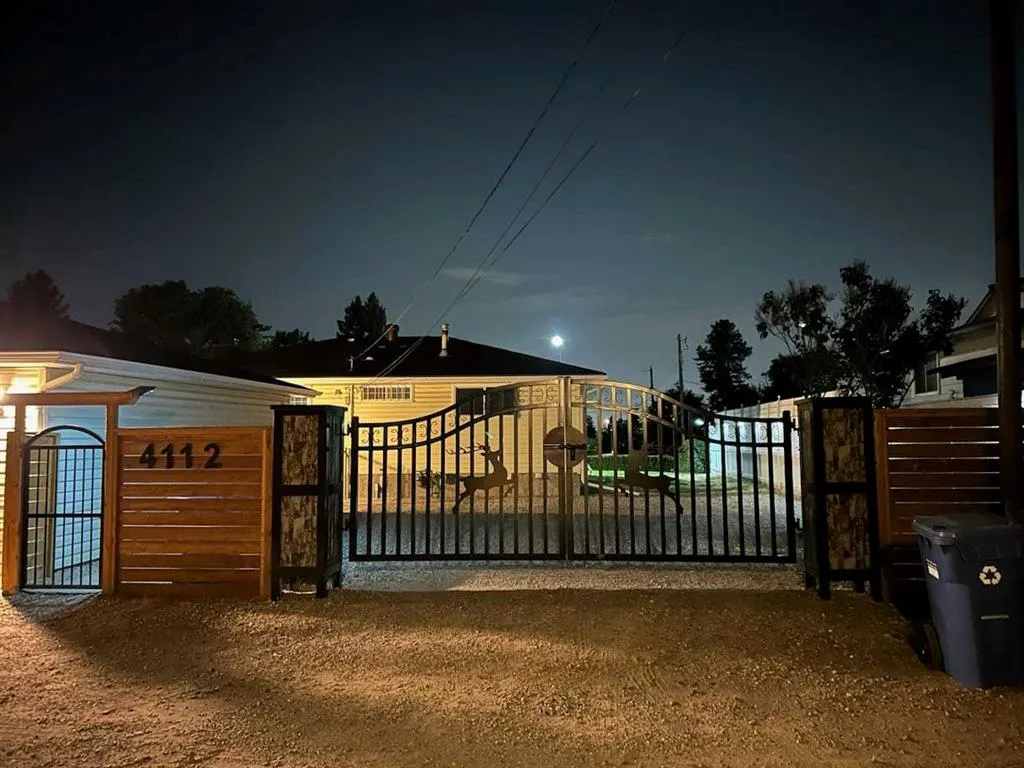 4112 Maryvale Drive NE