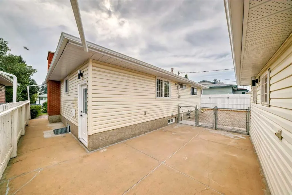 4112 Maryvale Drive NE