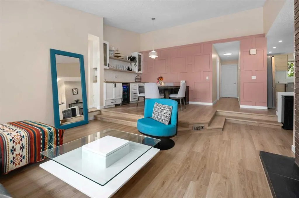 212 Woodbine Boulevard SW