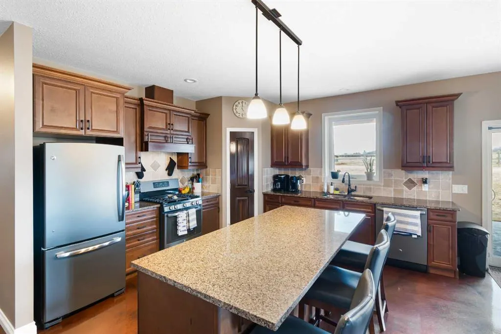 34126 Range Road 2-0