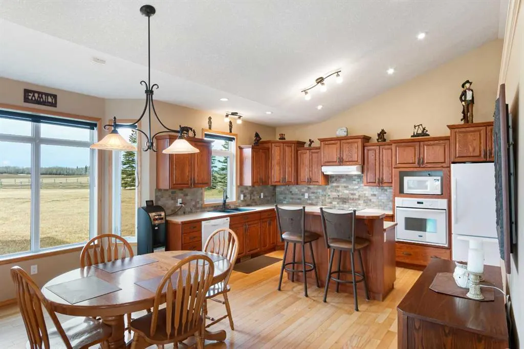 34126 Range Road 2-0