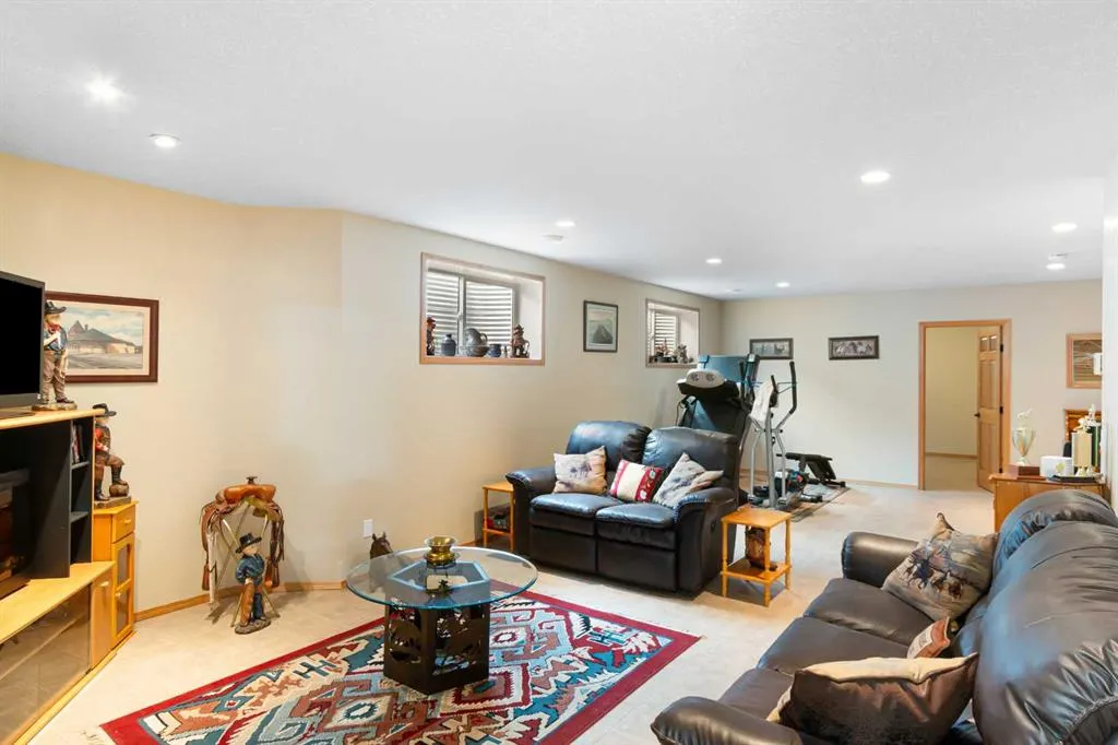 34126 Range Road 2-0