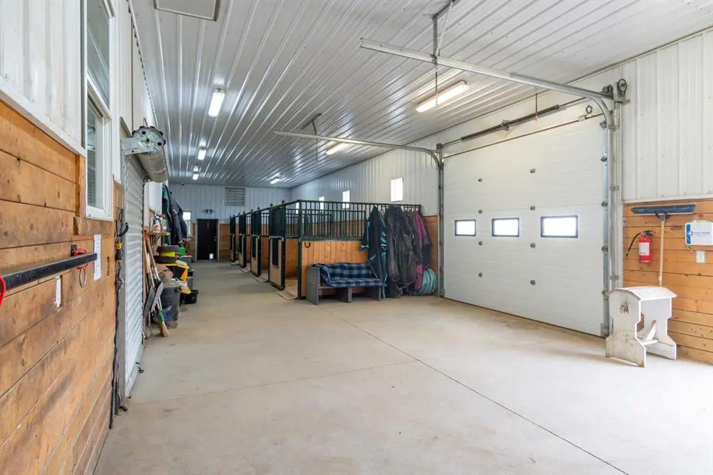 34126 Range Road 2-0