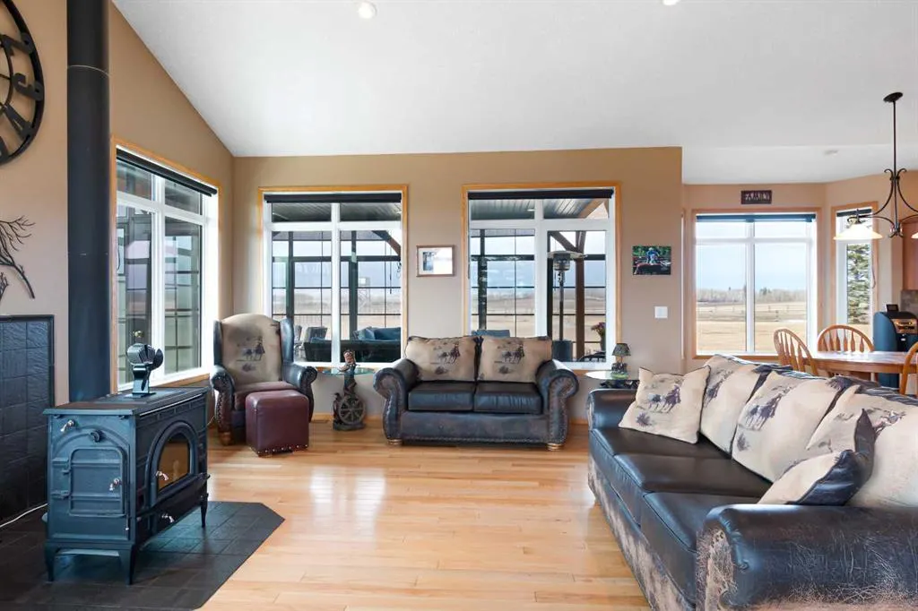 34126 Range Road 2-0
