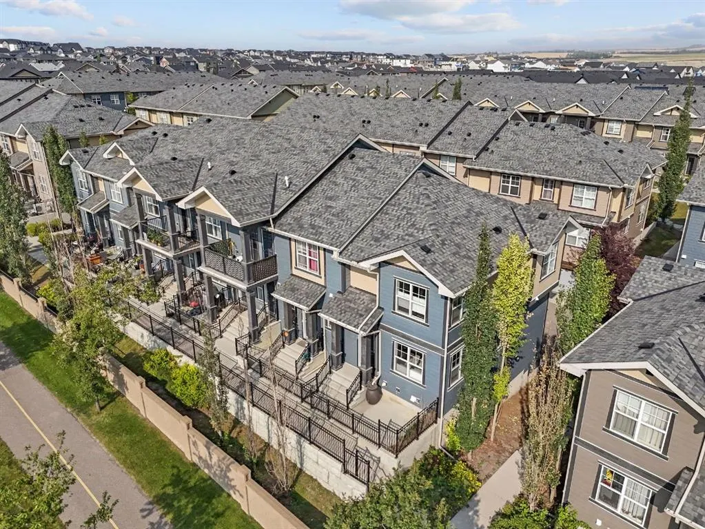 139 Evanscrest Gardens NW