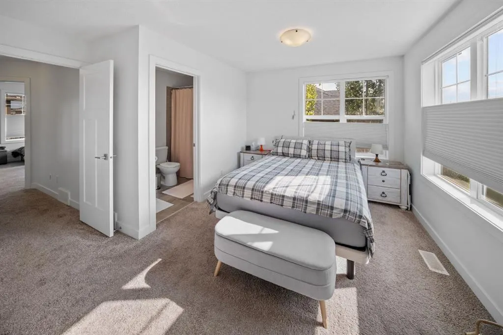 139 Evanscrest Gardens NW