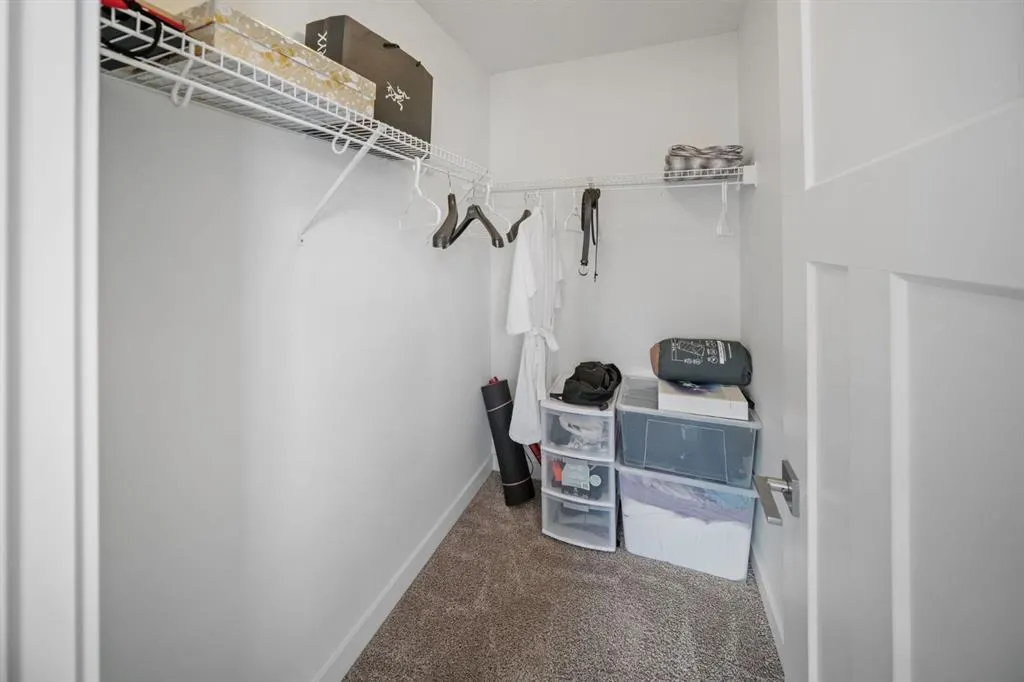 139 Evanscrest Gardens NW