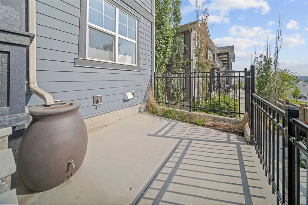 139 Evanscrest Gardens NW