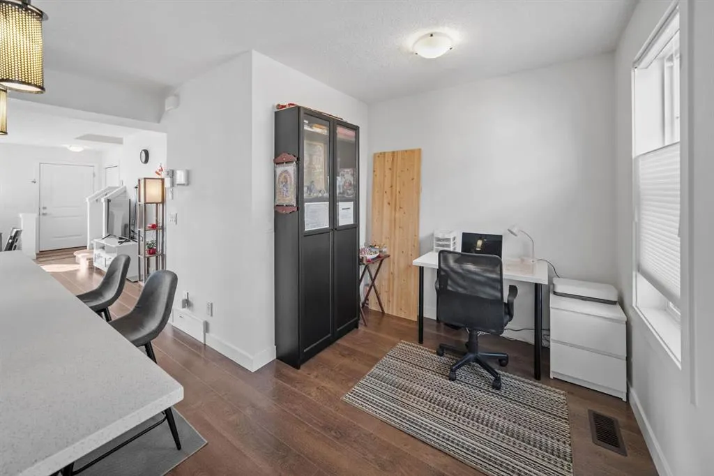 139 Evanscrest Gardens NW