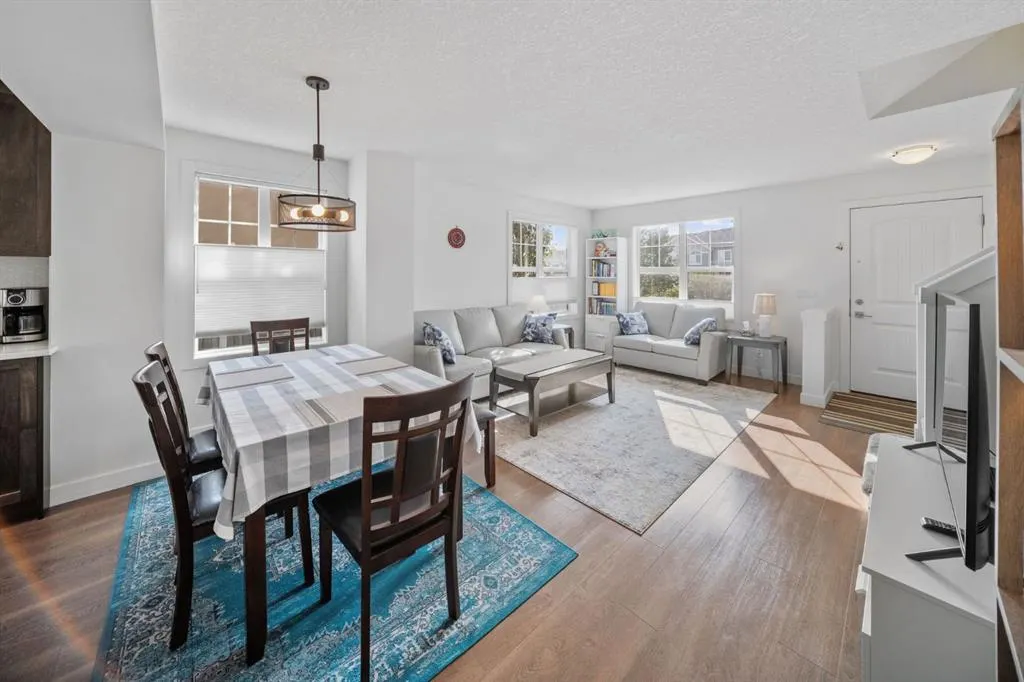 139 Evanscrest Gardens NW